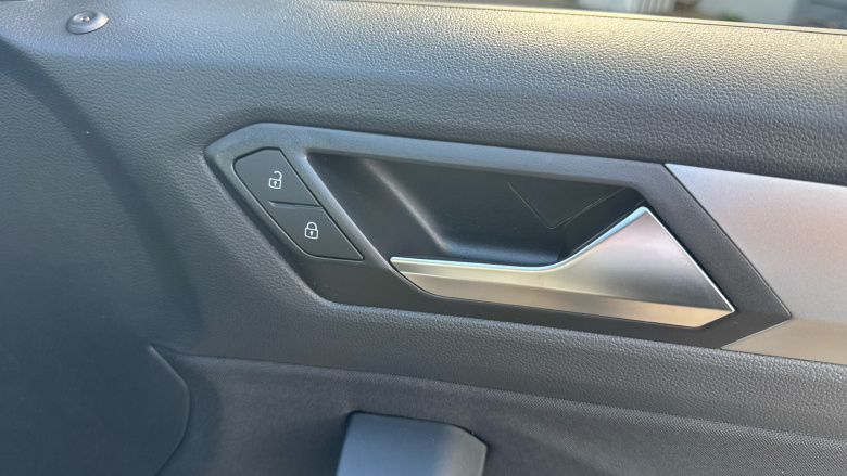 Volkswagen T-Roc 1.0 TSI 115 Life 5dr Petrol Hatchback